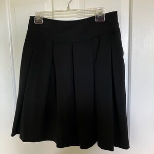 EUC Black Divided by H&M Pleated Skirt with Pockets - Size 10